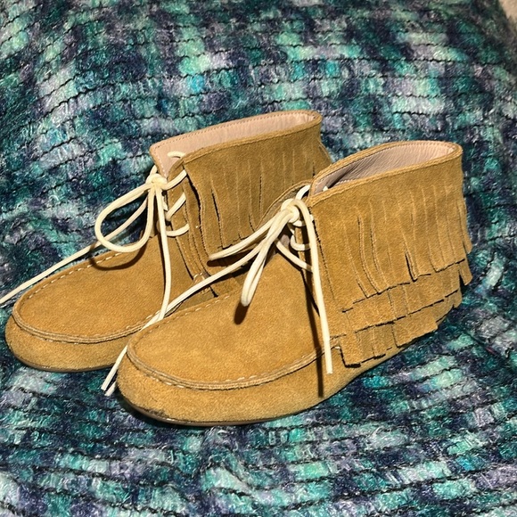 NWOT MONKEY FEET shoes SZ 37/US 7. Brown with fringe - Picture 1 of 5